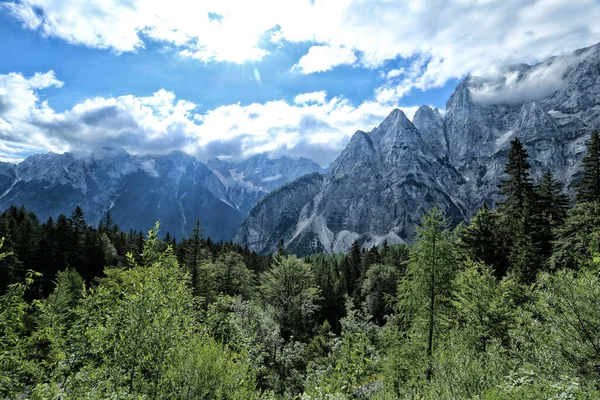 Panorama Alp Słoweńskich Triglavski Narodni Parku Słoneczny Dzień Chmurami — Zdjęcie stockowe