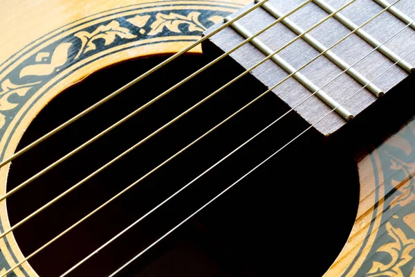 Fragmento Una Guitarra Acústica Primer Plano —  Fotos de Stock