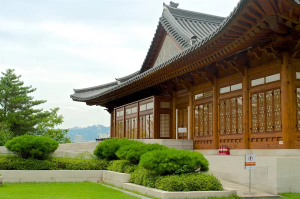 Casa tradicional coreana en verano, Corea del Sur — Foto de Stock