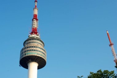 Güney Kore'de Seul Kulesi yaz aylarında