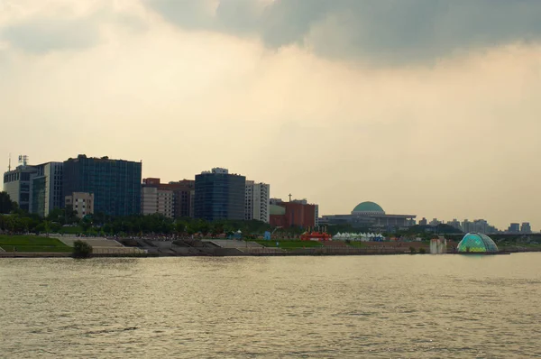 Hang River in seoul am Abend — Stockfoto