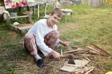  Slav görünümü genç bir adam