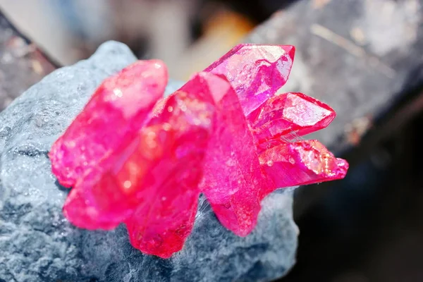 Stone Crystal Hard Sharp Quartz Lilac — Stock Photo, Image