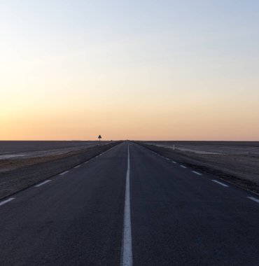 asfalt yol, kopyalama alanı