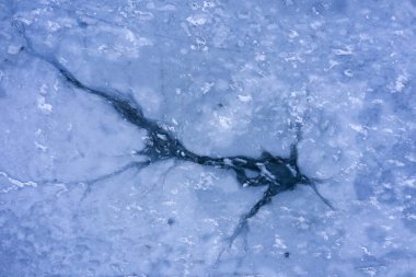buz deliği, donmuş göl, havadan görünüm