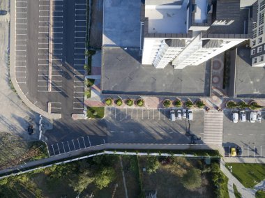 çocuk avlusu, yukarıdan görünümü