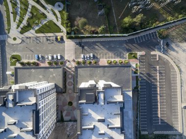 çocuk avlusu, yukarıdan görünümü