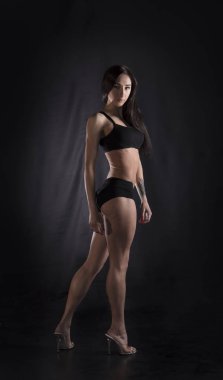 güzel atletik kız poz