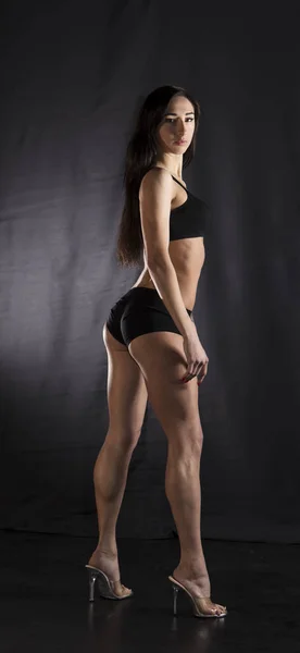 Hermosa Chica Atlética Posando — Foto de Stock