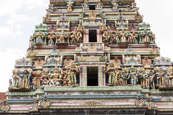 Hindu tapınağı, Hinduizm, seçici odak