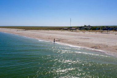 Deniz ve sahil, yukarıdan manzara