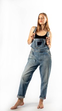 Tulum giymiş güzel bir kadın