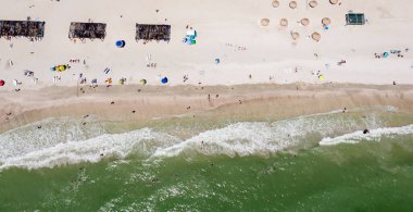 Deniz kıyısında hava manzarası