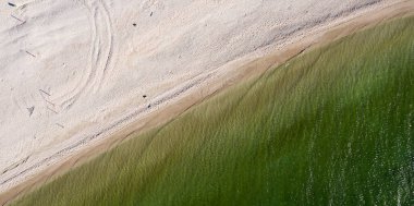 Deniz kıyısında hava manzarası