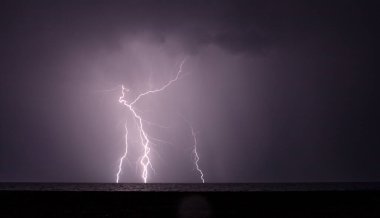 Elektrik aydınlatma efekti, flaş