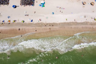 Deniz kıyısında hava manzarası