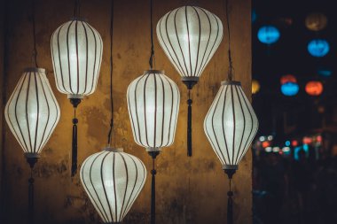 Güzel fener Hoi eski bir şehir. Lisanslı yüksek kaliteli stok görüntü çok fazla fener Satılık ve dekorasyon Hoi An. Hoi An, bir kez Faifo olarak bilinen ve ünlü bir Unesco Dünya miras alanı olarak