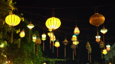 Güzel fener Hoi eski bir şehir. Lisanslı yüksek kaliteli stok görüntü çok fazla fener Satılık ve dekorasyon Hoi An. Hoi An, bir kez Faifo olarak bilinen ve ünlü bir Unesco Dünya miras alanı olarak