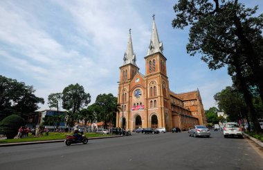 Ho Chi Minh City, Vietnam - 06, 2018: Notre Dame Katedrali (Vietnam dili: Nha Tho Duc Ba). Telif ücretsiz stok fotoğraf Notre-Dame Katedrali bazilika Saigon resmen Katedrali Basilica of Our Lady