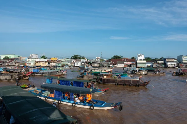 Cantho Város Vietnam 2018 Augusztus Azonosítatlan Emberek Vásárolni Eladni Hajó — Stock Fotó