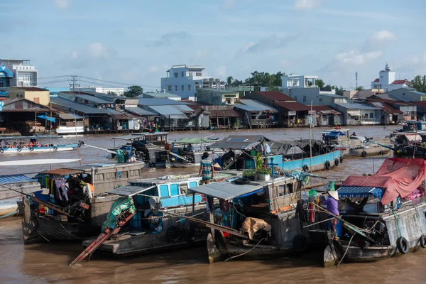 Cantho Város Vietnam 2018 Augusztus Azonosítatlan Emberek Vásárolni Eladni Hajó — Stock Fotó