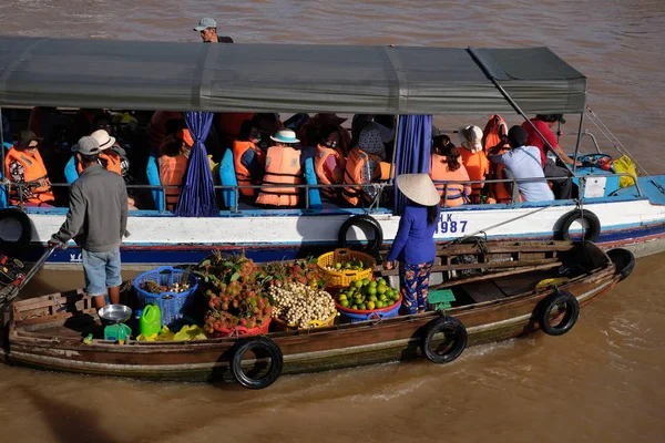 Cantho City Vietnam August 2018 Unidentified People Buy Sell Boat — Foto de Stock