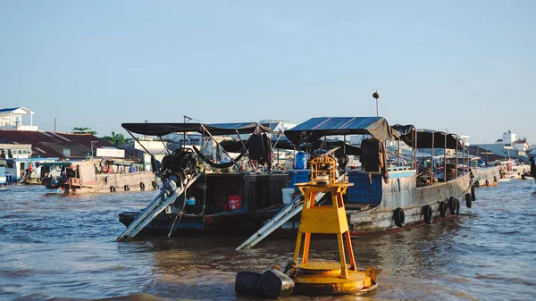 Los Turistas Gente Compran Venden Barco Barco Barco Mercado Flotante — Foto de Stock