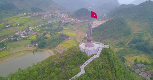 Башня Флагом Лунг Роялти Высококачественные Видео Флагштоком Лунг Провинции Джан — стоковое видео
