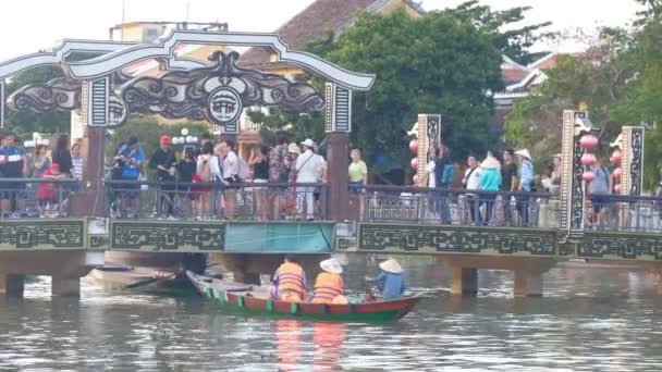 Hoi Vietnam 2018 Geleneksel Kayıkçı Ahşap Tekne Hoi Antik Kenti — Stok video
