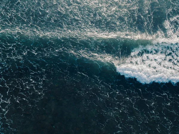 Vista Aérea Bela Ondas Mar Drone Imagem Estoque Cor Azul — Fotografia de Stock