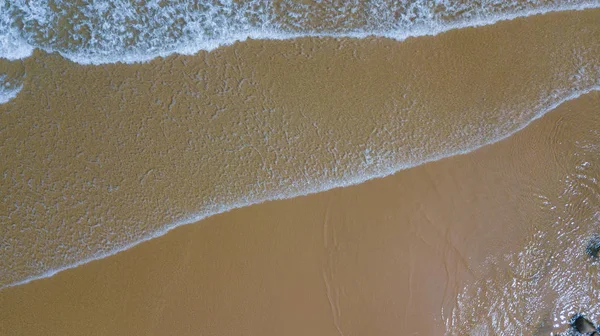 Vue Aérienne Magnifique Des Vagues Mer Sable Drone Image Stock — Photo