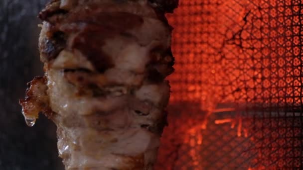 Traditional Turkish Food Doner Kebab Turnspit Skewing Kebap Kebab Metal — Stock Video