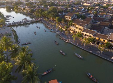 Havadan görünümü Hoi eski bir şehir veya Hoian antik kenti. Lisanslı yüksek kaliteli ücretsiz stok fotoğraf görüntü Hoi eski bir şehir. Hoi bir Unesco Dünya Mirası, Vietnam en popüler yerlerinden biri olduğunu