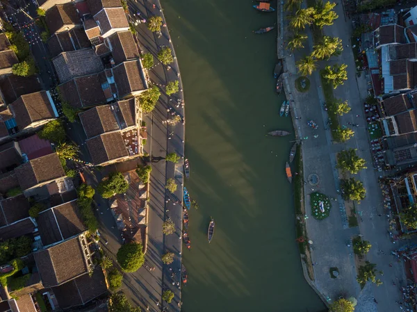 Havadan görünümü Hoi eski bir şehir veya Hoian antik kenti. Lisanslı yüksek kaliteli ücretsiz stok fotoğraf görüntü Hoi eski bir şehir. Hoi bir Unesco Dünya Mirası, Vietnam en popüler yerlerinden biri olduğunu