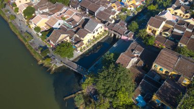 Havadan görünümü panorama Chua Cau, Pagoda köprü veya Japon kapalı köprü Hoi eski bir şehir veya Hoian antik kenti. Pagoda köprüdür ünlü turizm ve seyahat Hoian City, Vietnam