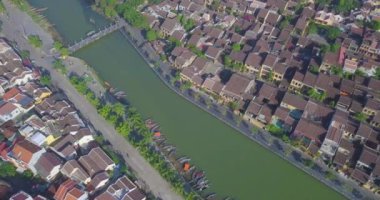 Havadan görünümü Hoi eski bir şehir veya Hoian antik kenti. Lisanslı yüksek kaliteli ücretsiz stok video görüntüleri Hoi eski bir şehir. Hoian Unesco Dünya Mirası, Vietnam en popüler yerlerinden biri olduğunu