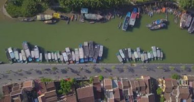 Havadan görünümü Hoi eski bir şehir veya Hoian antik kenti. Lisanslı yüksek kaliteli ücretsiz stok video görüntüleri Hoi eski bir şehir. Hoian Unesco Dünya Mirası, Vietnam en popüler yerlerinden biri olduğunu