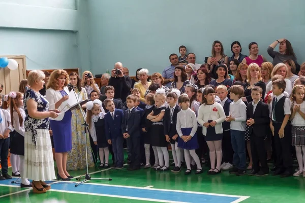 Kiev Ukraine Травні 2017 Дітей Шкільного Віку Лінії Останній Дзвоник — стокове фото