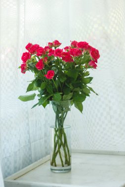 arka planını çok hassas küçük pembe güller