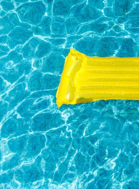 Şişme su faaliyetleri şilteler su üzerinde float