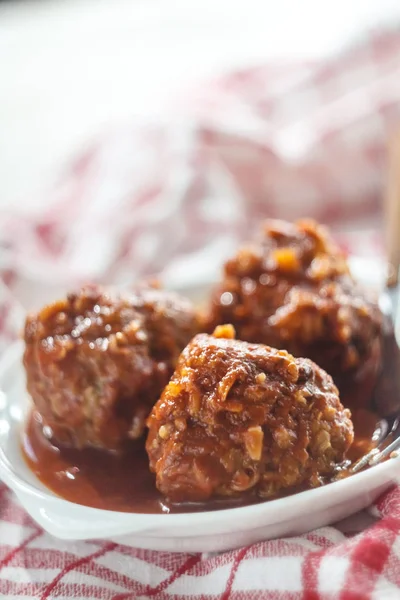 Meat, chicken meatballs in tomato sauce. Close-up. The concept o — Stock Photo, Image