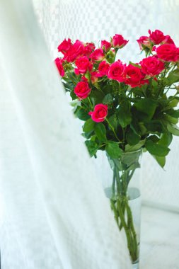 arka planını çok hassas küçük pembe güller