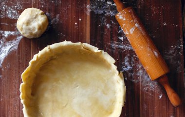 Pişirme işlemi. Shortcrust pastör ile Kapalı Amerikan elmalı turta