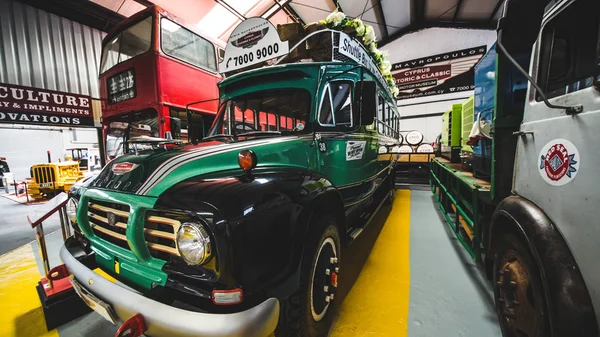 Limassol, Kıbrıs - Ağustos, 2018: Kıbrıs motor Müzesi. Kıbrıs Adası seyahat. Eski model araba