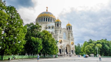 St. Petersburg Kronshtadt Rusya 19 Haziran 2018. Kronstadt deniz St. Nicholas Katedrali.