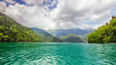 Abhazya gölde peşimizden