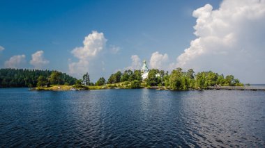 Valaam Adası üzerinde görüntüleyin. Ladoga Gölü kuzeyinde. Karelya Cumhuriyeti. Rusya Federasyonu
