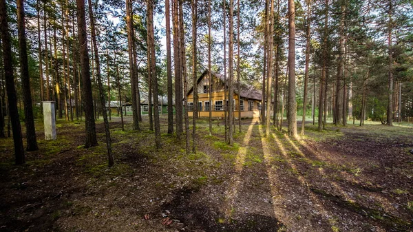 Övergivna Barns Matsal — Stockfoto