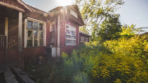 Estación Ferrocarril Vacía Abandonada Con Árboles — Foto de Stock