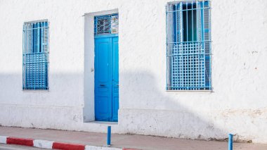 Hammamet Medine sokakları mavi duvarlarla. Tunis, Kuzey Afrika